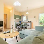 Russa Alexandros Villa Khelmáta